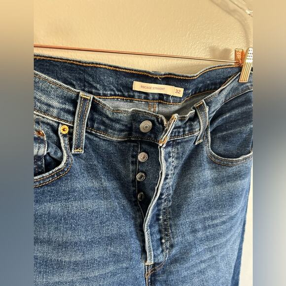 Levis Ribcage Straight Jean Dark Wash Denim Women's Size 32 Button Fly Wiskering - Picture 2 of 5